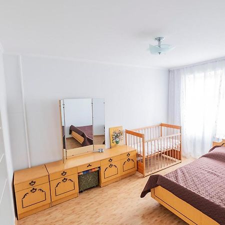 Apartment on Polevaya 44/12 Bohuslav Bagian luar foto