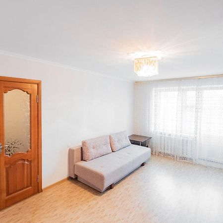 Apartment on Polevaya 44/12 Bohuslav Bagian luar foto