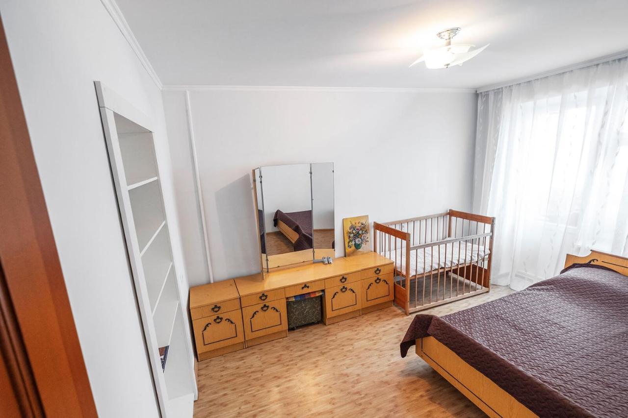 Apartment on Polevaya 44/12 Bohuslav Bagian luar foto