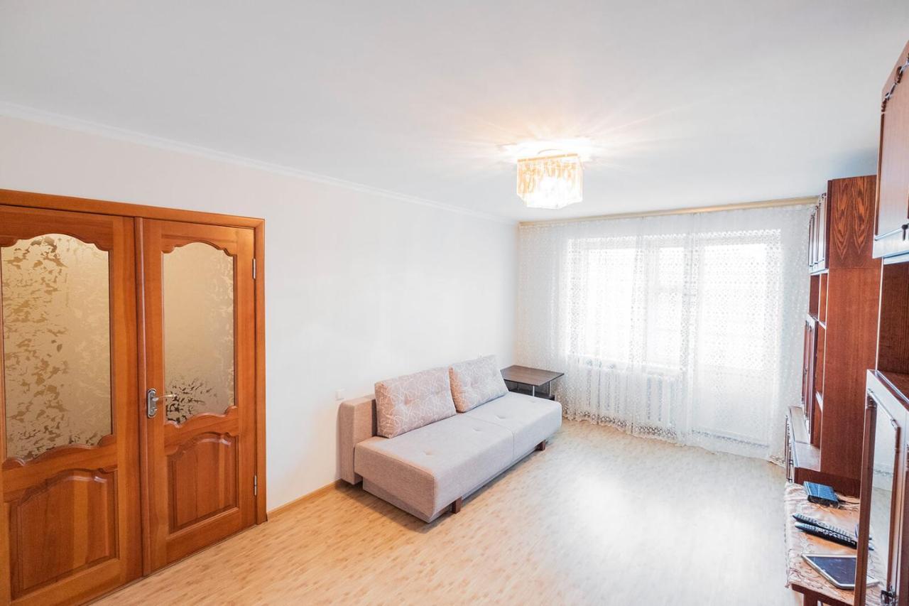 Apartment on Polevaya 44/12 Bohuslav Bagian luar foto