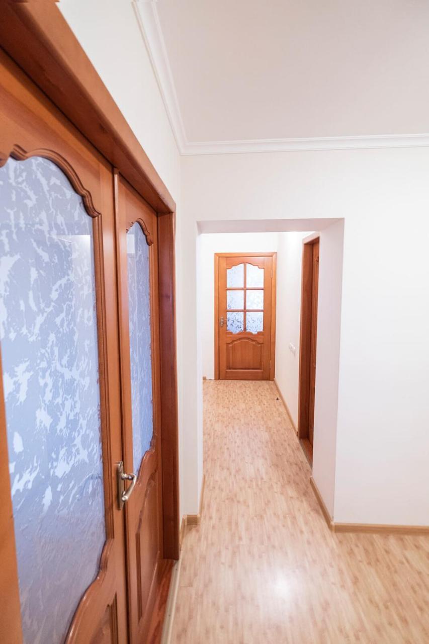 Apartment on Polevaya 44/12 Bohuslav Bagian luar foto